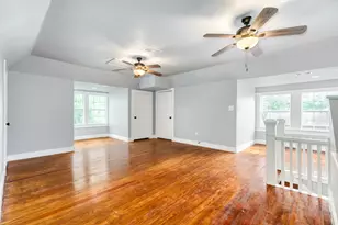 336 N Rock Island St, Angleton, TX 77515 - Photo 25