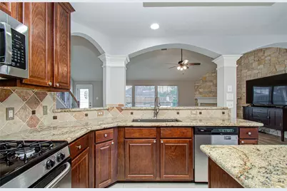 2205 Ocean Point Court, Pearland, TX 77584 - Photo 11