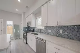 9204 Buffum St, Houston, TX 77051 - Photo 3