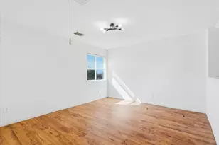 8319 Rusty Blackhaw Ln, Baytown, TX 77523 - Photo 15