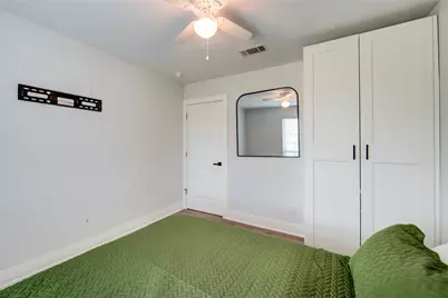 4049 Lucille Street #B, Houston, TX 77026 - Photo 7