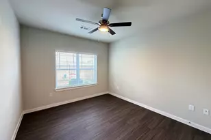 2102 Antoine Dr, Houston, TX 77055 - Photo 7