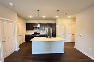 2102 Antoine Dr, Houston, TX 77055 - Photo 1