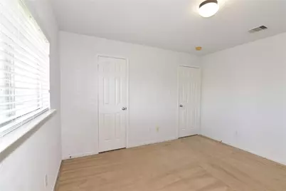 11912 Prior Park Drive, Houston, TX 77047 - Photo 17