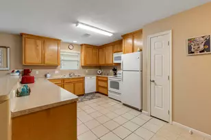 616 Foster St, Tomball, TX 77375 - Photo 7