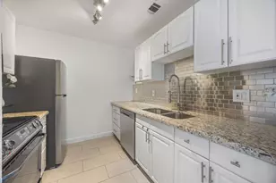 5711 Sugar Hill Dr, Houston, TX 77057 - Photo 11