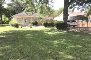 1006 2nd St, Louise, TX 77455 - Photo 3