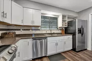 2610 Loganberry Cir, Seabrook, TX 77586 - Photo 17