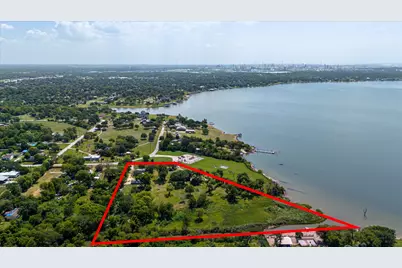 319 Oakland Street, Baytown, TX 77520 - Photo 43