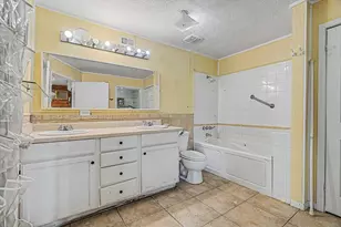 319 Oakland St, Baytown, TX 77520 - Photo 23