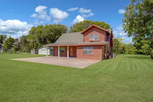 319 Oakland St, Baytown, TX 77520 - Photo 3