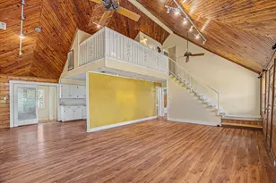 319 Oakland St, Baytown, TX 77520 - Photo 7