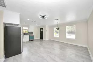 7066 Villa St, Houston, TX 77061 - Photo 7