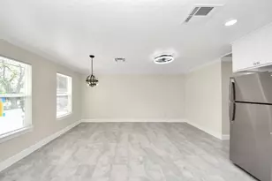 7066 Villa St, Houston, TX 77061 - Photo 11