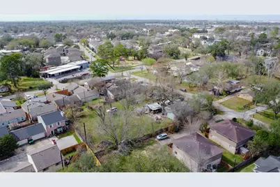 9229 Kerrwood Lane, Houston, TX 77080 - Photo 3