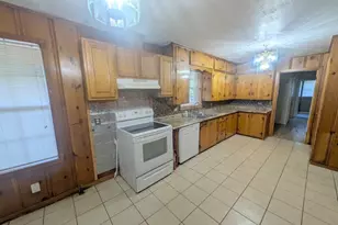 1201 Brazos Street E, Palestine, TX 75801 - Photo 3