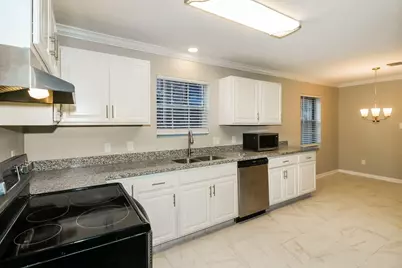 1506 Castlerock Drive, Houston, TX 77090 - Photo 7