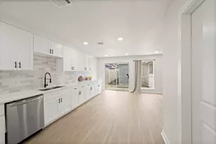 11534 Willwood Dr, Houston, TX 77072 - Photo 17