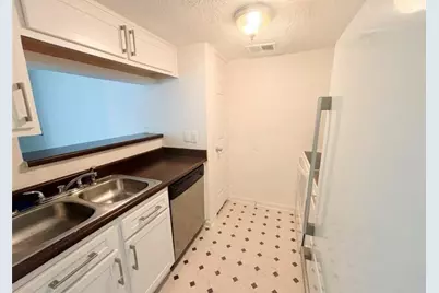 8100 Creekbend Drive #152, Houston, TX 77071 - Photo 5