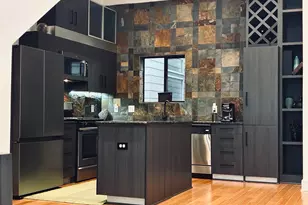 2010 Blodgett St, Houston, TX 77004 - Photo 3