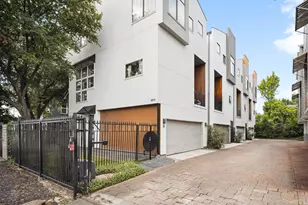 2010 Blodgett St, Houston, TX 77004 - Photo 23