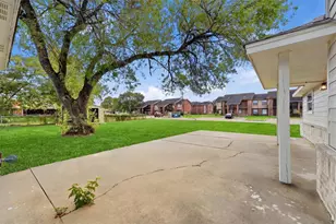 1740 6th St, Hempstead, TX 77445 - Photo 23
