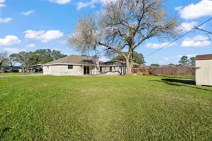 1740 6th St, Hempstead, TX 77445 - Photo 29