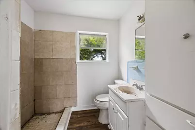 8607 Rockford Drive, Houston, TX 77033 - Photo 9