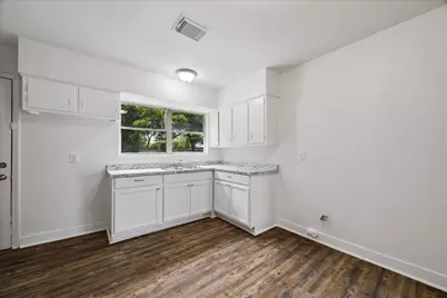 8607 Rockford Drive, Houston, TX 77033 - Photo 3