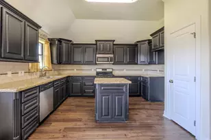 3223 El Camino St, Bay City, TX 77414 - Photo 13