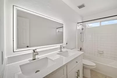 10319 Stanbrook Drive, Houston, TX 77089 - Photo 17