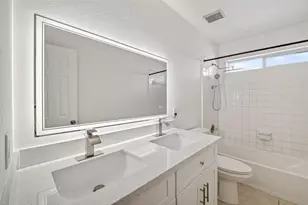 10319 Stanbrook Dr, Houston, TX 77089 - Photo 17