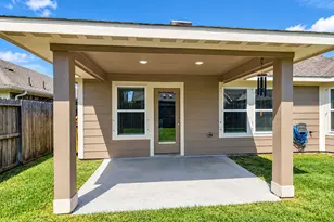 2446 Bear Crk Dr, Rosharon, TX 77583 - Photo 3
