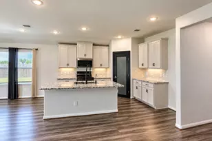2446 Bear Crk Dr, Rosharon, TX 77583 - Photo 9