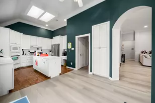 403 Nighthawk Ct, Sugar Land, TX 77478 - Photo 17