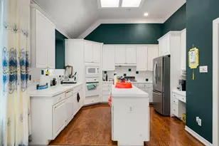 403 Nighthawk Ct, Sugar Land, TX 77478 - Photo 19