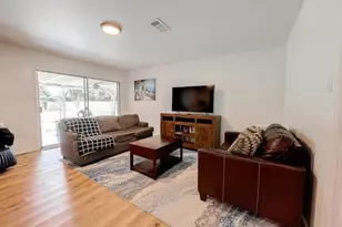 9654 Meadowland Dr, Houston, TX 77063 - Photo 3