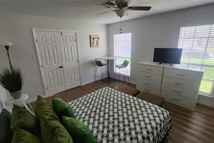 9654 Meadowland Dr, Houston, TX 77063 - Photo 7
