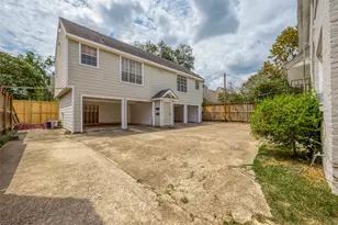 1111 Banks St, Houston, TX 77006 - Photo 19