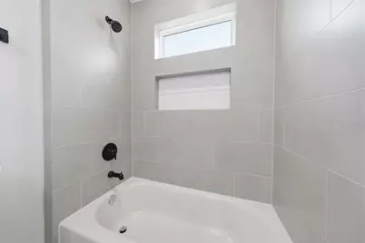 328 Janisch #C, Houston, TX 77018 - Photo 33