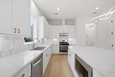 328 Janisch #C, Houston, TX 77018 - Photo 15