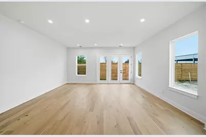 328 Janisch #C, Houston, TX 77018 - Photo 7