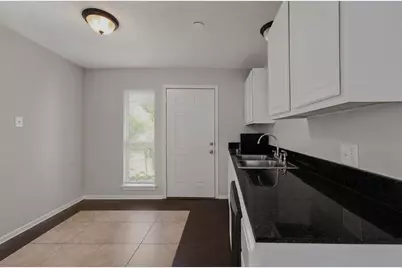 7217 Parker Road, Houston, TX 77016 - Photo 5