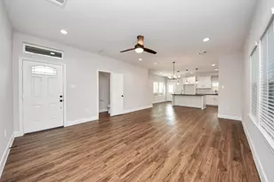 6910 J W Peavy Dr, Houston, TX 77011 - Photo 7