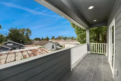 6910 J W Peavy Drive, Houston, TX 77011 - Photo 31