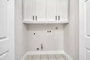 6910 J W Peavy Dr, Houston, TX 77011 - Photo 33