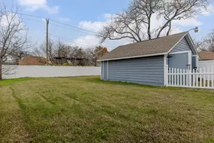 809 Howard St, Taylor, TX 76574 - Photo 21