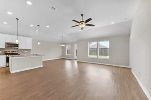 7607 Tramontana Ln, Baytown, TX 77523 - Photo 5