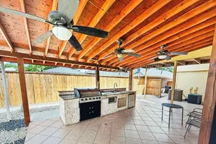 11423 Weathering Oaks Dr, Houston, TX 77066 - Photo 7