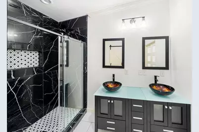 11423 Weathering Oaks Drive, Houston, TX 77066 - Photo 23